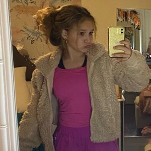 Meet your Posher, Lila